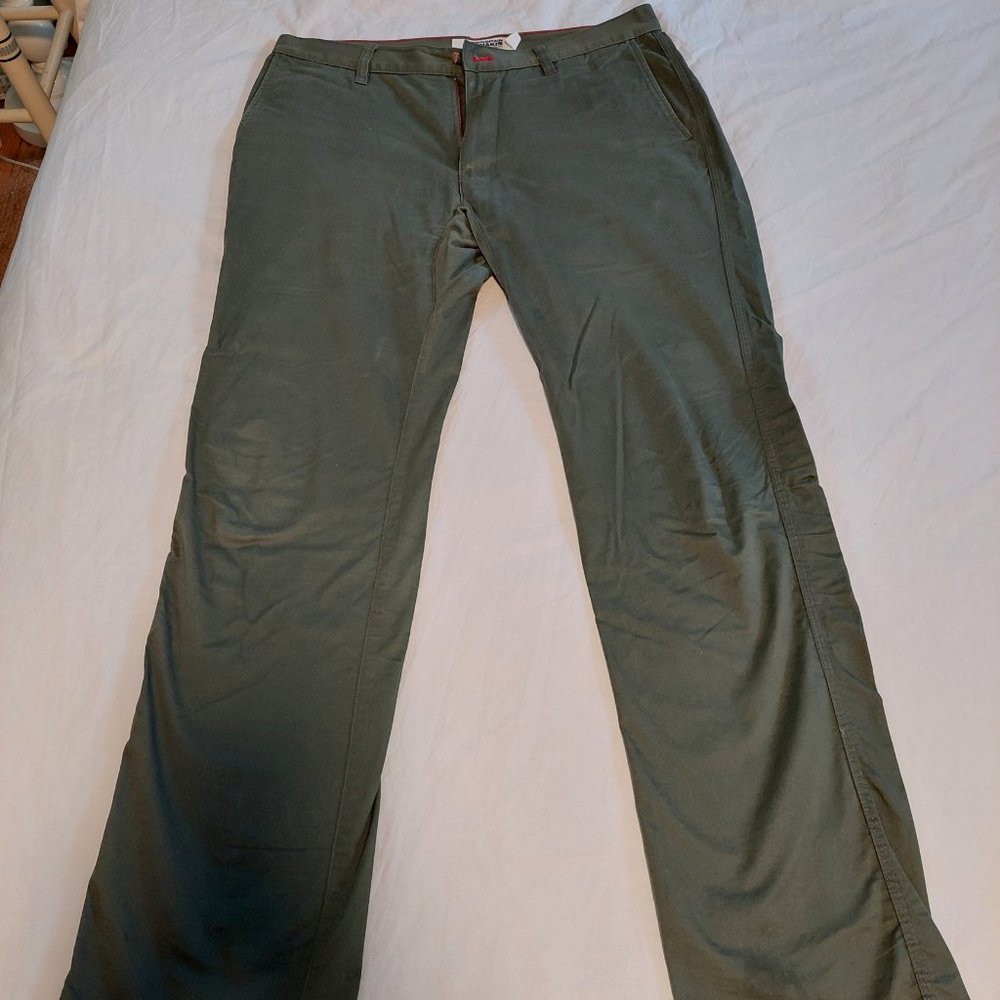 Mountain Khakis slim fit chinos - men's 33x34 (long inseam)